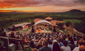 Világörökségi helyszíneken koncertezik a Margaret Island | Gold Record