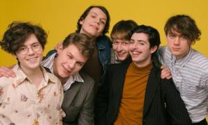 Jóbarátok Carson Coma módra… | Gold Record