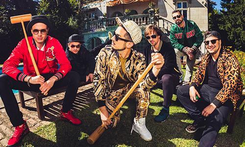 Panel himnuszt írt Lóci! | Gold Record