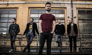 Világító meztelenség a The Carbonfools új klipjében | Gold Record