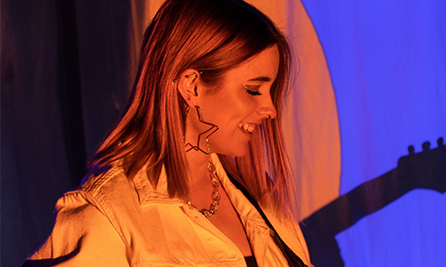 A minden nehézséget legyőző kapcsolatokról szól B. Nagy Réka új dala | Gold Record