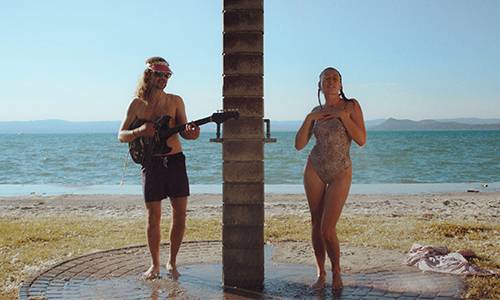 Strand, lángos és garantált dallamtapadás | Gold Record