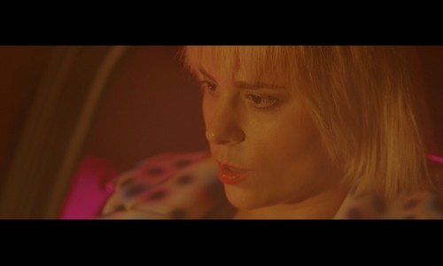 Ide visz el a Honeybeast: Éjfél után  | Gold Record