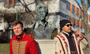 Petőfi Sándor egy ugrással a jelenbe érkezik a The Biebers új klipjében | Gold Record