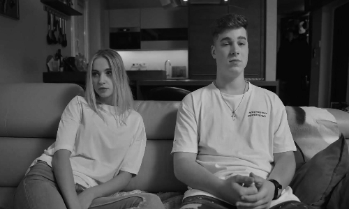 A rózsaszín ködtől a fájó elengedésig: egy kapcsolaton vezet végig VIDA új albuma | Gold Record