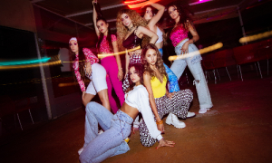 A 80-as évek hangulatát idézi Opitz Barbi új dala és klipje  | Gold Record