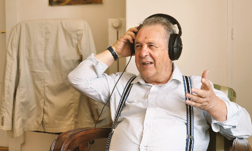 Jobb lett volna, ha inkább nem randizunk: új dal a Lóci játsziktól | Gold Record