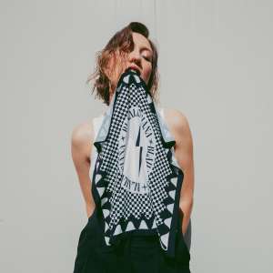 Sötét Villám Kendő 