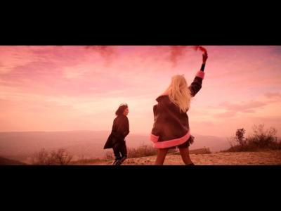 ÍV X YOULÏ – Catch Me! | Gold Record