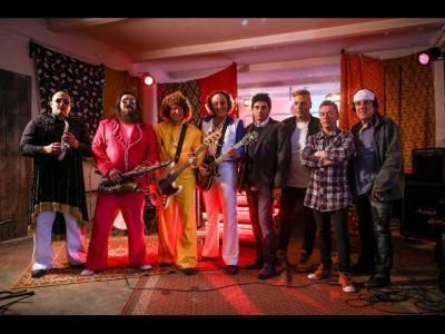 IRIGY HÓNALJMIRIGY – Darabokra törted a számom | Gold Record