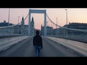 HONEYBEAST X CARAMEL – Túlélő | Gold Record